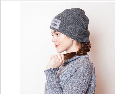 戴帽子的发型_适合戴帽子的发型_戴帽子的女