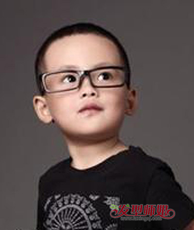 三岁九个月上什么班 九个月的宝宝发育标准