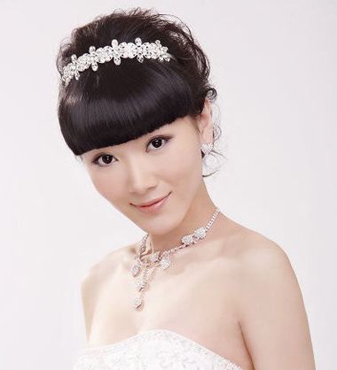 齐刘海剪什么发型好看 婚礼齐刘海发型