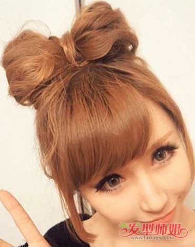 女生 刘海蝴蝶结高扎发发型