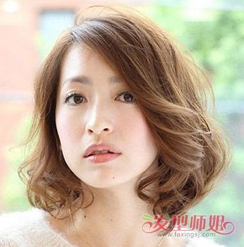洋梨脸长发型适合什么发型 适合梨形脸的发型_发型师姐