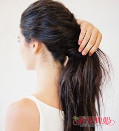 头顶鼓鼓的是什么发型 女生鼓鼓的发型怎么扎(5)