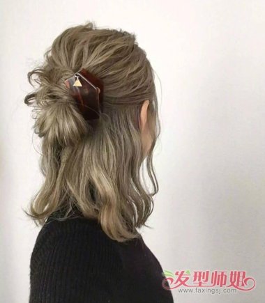 女生中长发半扎发发型