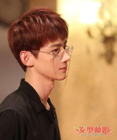 发型棕红色露眉男生男生金铜色头发是什么颜色短发图片
