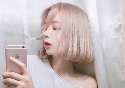 ins上超火的女生短发颜色安利同款内扣短发因发色美的鲜活百变