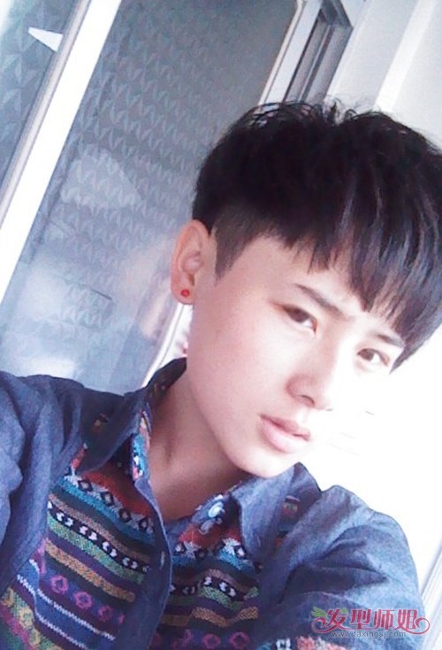 男生发型 男生短发 >> 清新有质感的男生短直发造型系 耍大牌风范的男
