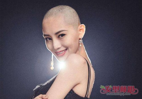 老公给女友剪平头是怎么想的 女生剃光头玩转非主流不