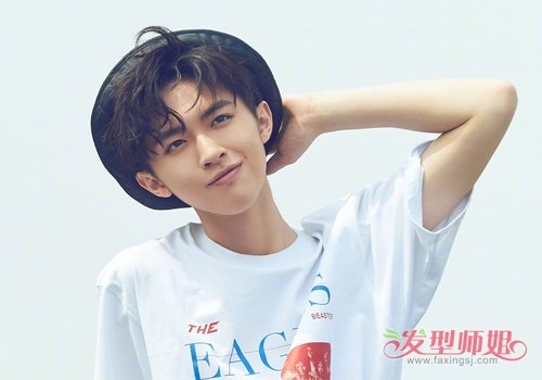 男生真潮男校园怎落于人后!2019年男短发烫发发型v男生轻松变校草学生剪完头发多久能去流行图片