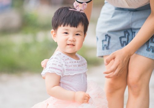 女宝宝梳短发只要会打扮照样美美哒 一岁小女孩小清新