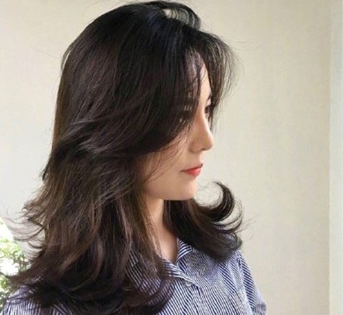 2020女生烫发有最新的当然成上选 女生发型不能放松烫