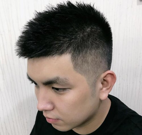 人胖短发清爽些很显瘦 中年胖男士梳剃两边短发适合且