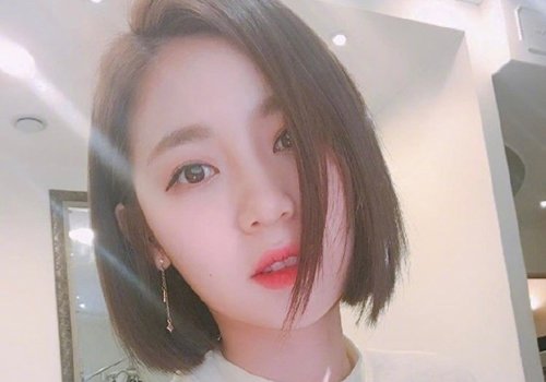 女生一九分偏分短发发型