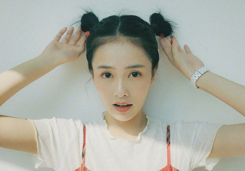 冬季女生哪吒头又火了头顶两个丸子头娇俏可爱就问你好看不