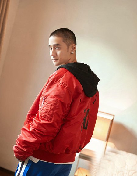 蒋劲夫运动写真寸头man到爆炸 蒋劲夫示范型男魅力发型