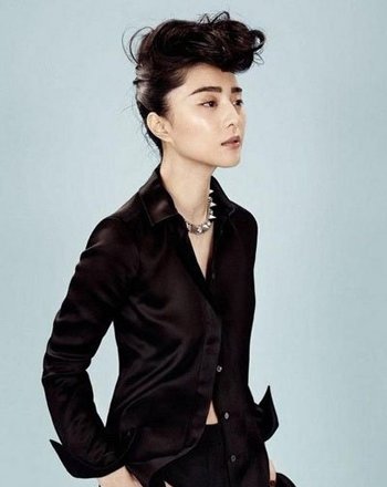 男生个性飞机头女生梳起来好看吗 女孩中短发做飞机头扎发发型图解