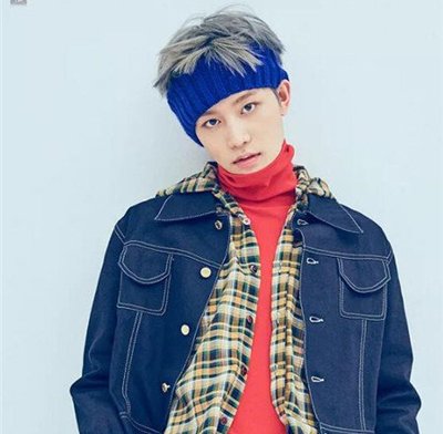 奶奶灰加绿色头发图片 奶奶灰绿色的头发男