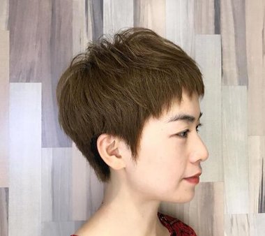 我的后脑勺鼓梳什么发型好看 后脑勺向上推的短发最适合你