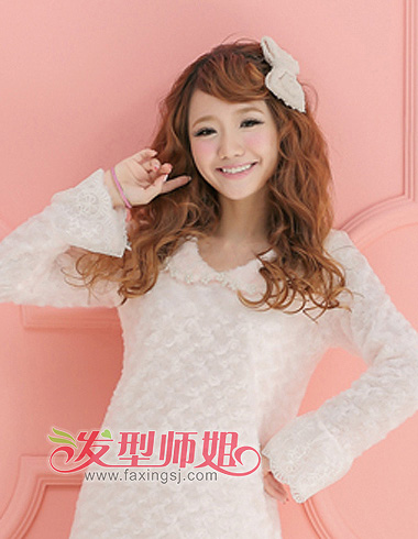 日系吸睛长卷发 偏分刘海浪漫修颜