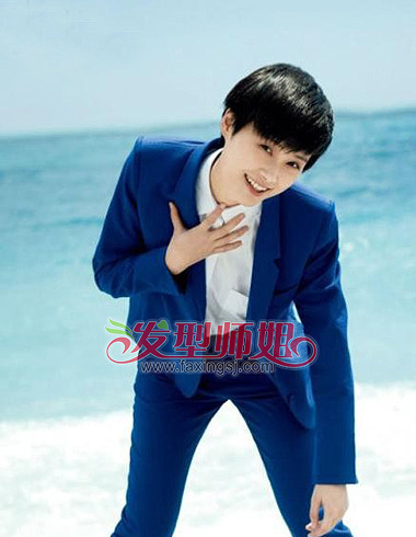 女生帅气短发发型 干净利落显大方