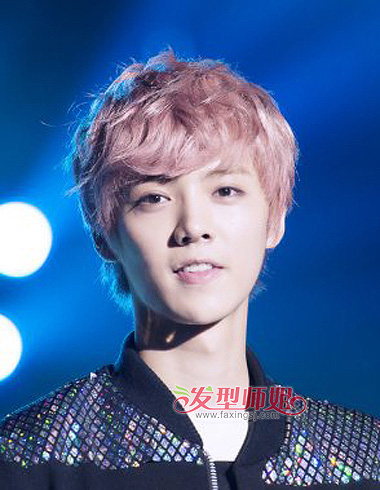 蓬松刘海最关键 韩式男生纹理烫清新自然