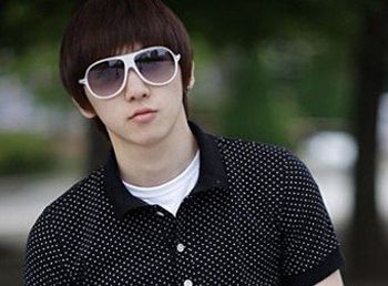 男生蘑菇头发型怎么剪 初中男生蘑菇头发型设计