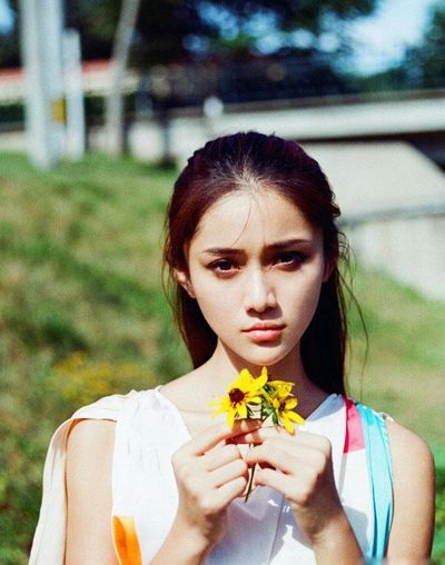 小脸女生适合什么发型 哪些发型适合小脸女生