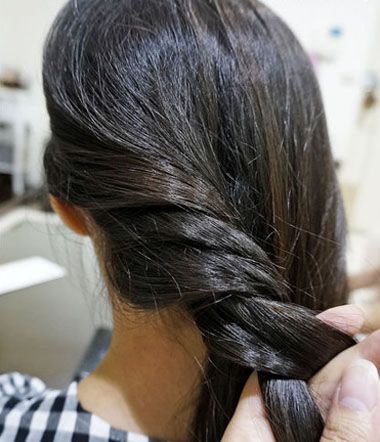 中小学生扎哪种发型好看 小学生简单发型扎法步骤