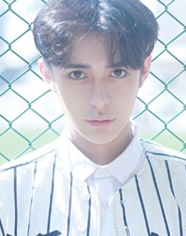 �е��зַ��� �п��зַ���