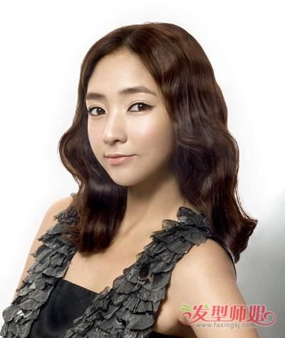 齐发尾的适合什么样子的卷发 怎么自己卷发尾