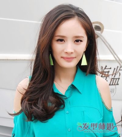 齐发尾的适合什么样子的卷发 怎么自己卷发尾