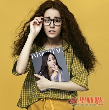 陈伟霆恋上迪丽热巴? 新疆美女迪丽热巴演绎优雅时尚卷发发型