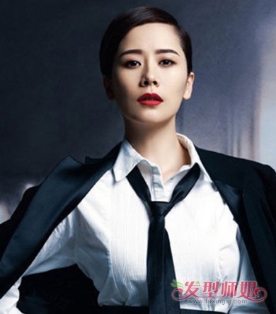 韩丹彤白色西装好帅气 女明星教你西装和发型搭配的技巧