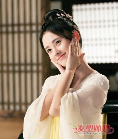 鞠婧祎热血长安秀古装 不是胖美人也适合唐风的