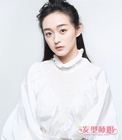 这样美腻的丸子头你见过吗? 何泓姗唯美少女范发型图片