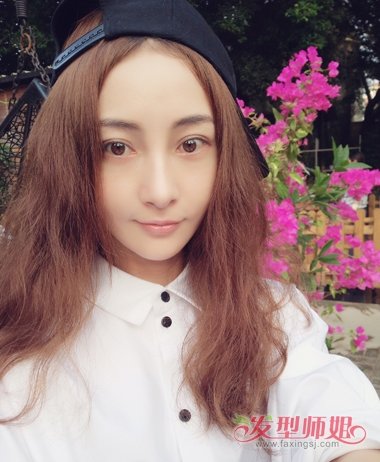 姚笛承认恋情比V卖萌 姚笛甜美长发发型似少女