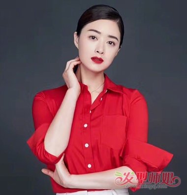 蒋欣开启女神&女神经切换模式 变瘦的蒋欣超喜欢扎发发型