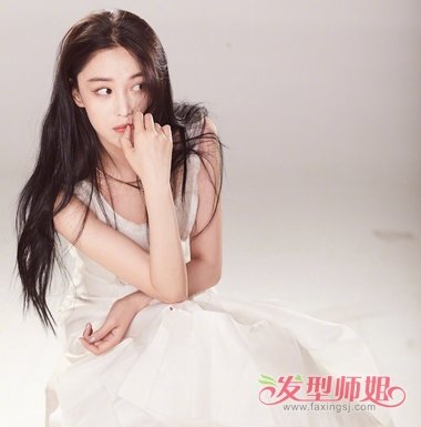 李晨求婚范冰冰张馨予却上热搜榜首 张馨予黑色长发发型妩媚清纯兼具