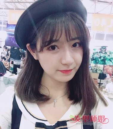 李宇琪温馨提醒天气转凉记得穿秋裤 李宇琪空气刘海发型萌萌哒