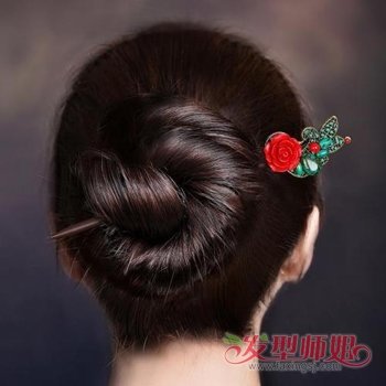 怎么用一字簪盘头发只用一根簪子盘头发技巧 发型师姐