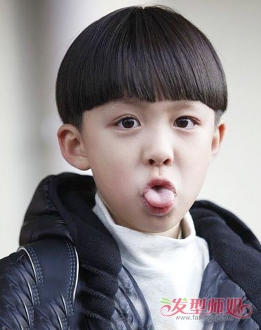 儿童锅盖头图片 小孩子齐刘海发型