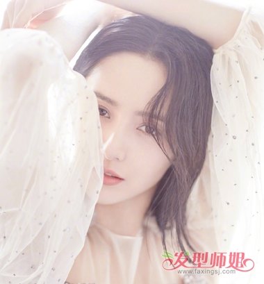 佟丽娅真的原谅陈思诚了 丫丫时尚短发发型优雅美艳