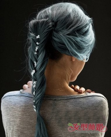 ŮȾɫʱ 20-30곱Ů䷢ʹ