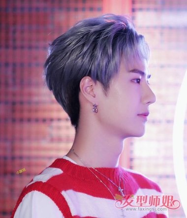 不太正经的男生发型 拒绝呆板正派男生发型梳法