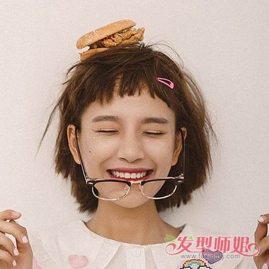 ԸͷŮ» ԲҪ߿͡