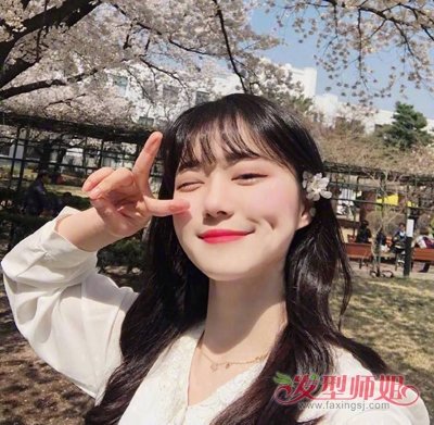 ò˥ĺڷѧͷ У԰Ů＾кڷ̵