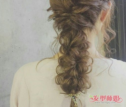 2019Ůβ˱һ ϵ෢βСŮ