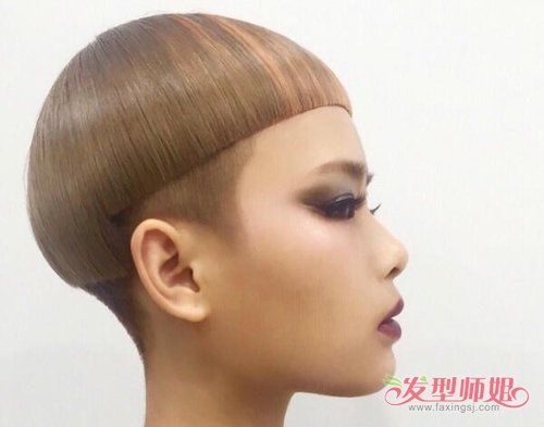 ֻ�����벻��û��ɳ���������� Ů���¿�ɳ���̷����ͼ�ֱ�����Ӿ�ʢ��