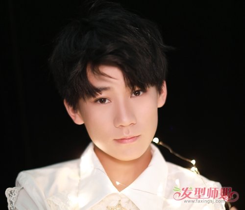 16ѧкɫ̷ ʱгΪУ԰
