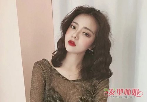 ˷и־롰Ʊ䡱 ôᲨ˾Ůǲ