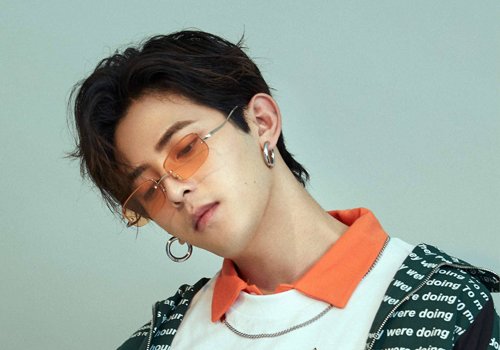 男生脸长梳什么短发比较好看 长脸男生新款斜刘海短发帮你修颜塑型